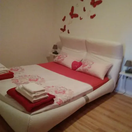 Arsvivendi 2 Bed and Breakfast Τρογκίρ