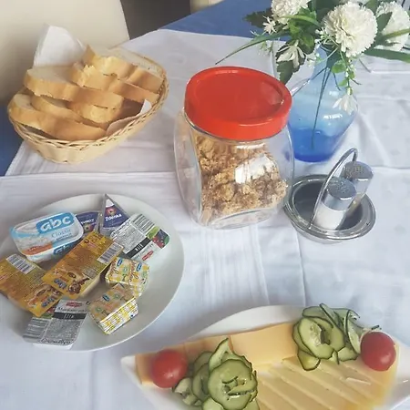 Arsvivendi 2 Bed and Breakfast Τρογκίρ